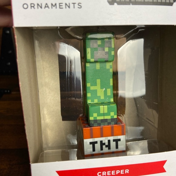 2023 Hallmark Ornament Tree Minecraft Green Creeper On TNT Video Game - Picture 1 of 5